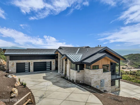 2127 E Peak View Dr, Hideout, UT 84036