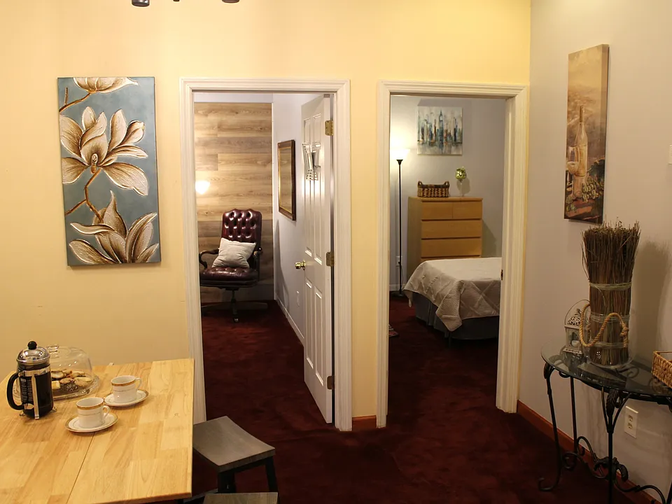 Foyer with view of both bedrooms
