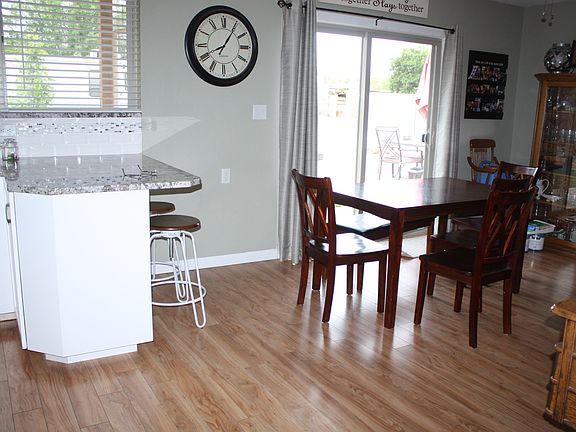 dining room off kitchen