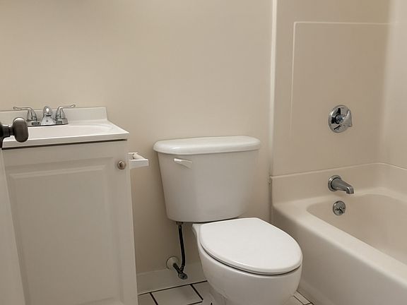 5th image of 41 Elliott St #5