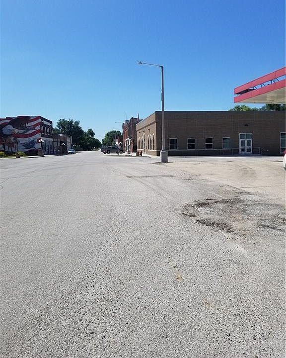 2nd image of 307 Water St