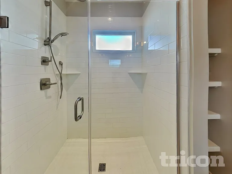 1208 Hillwood Private Cv — Photo 7