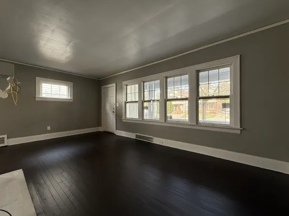 3404 W 117th St, Cleveland, OH 44111