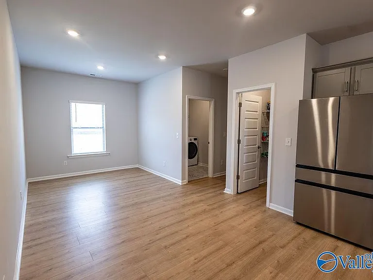 143 Sager Cir — Photo 12