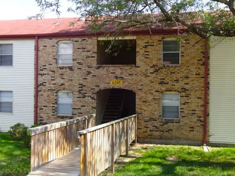 The Citadel Apartments — Photo 10