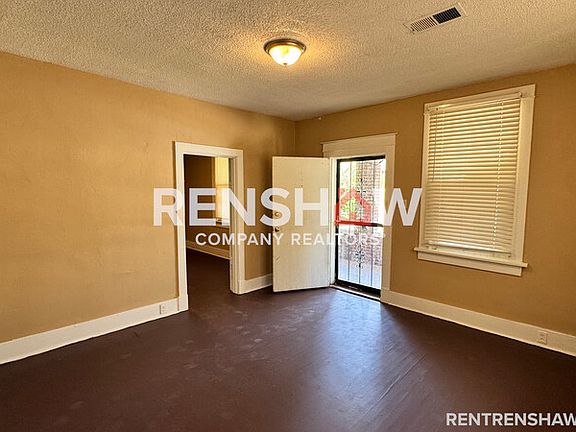 2nd image of 751 E Davant Ave