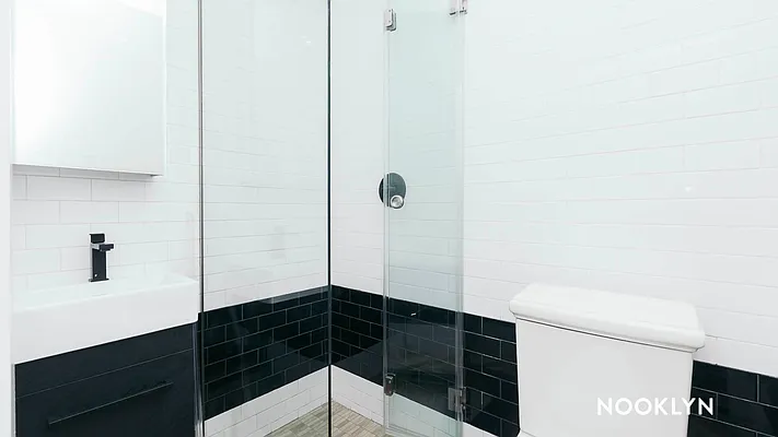 Rented by Nooklyn NYC LLC | media 21