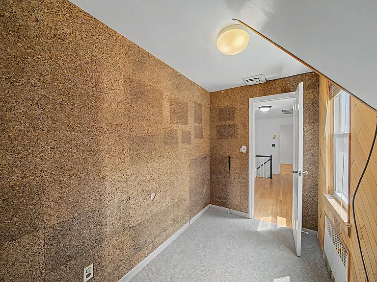 34 Esmond Pl — Photo 42
