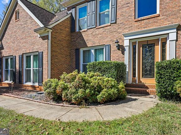 2nd image of 4284 Magnolia Path