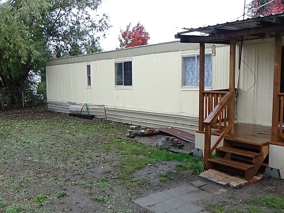 3rd image of 19625 E Wellesley Ave Trailer 100