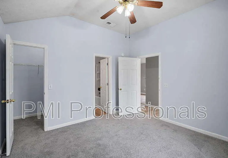 604 Hugh Duffy Cv — Photo 15