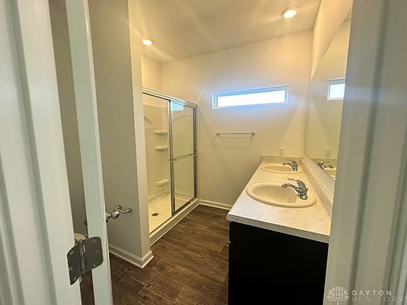4th image of 128 Clarett Ct