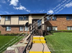 2617 E Uintah St