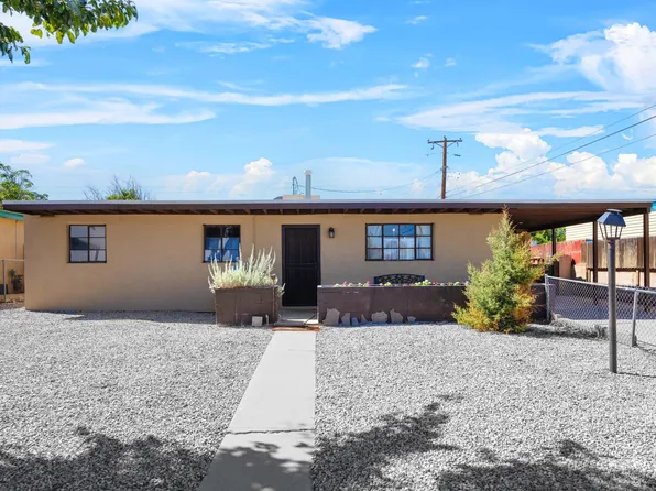 5002 Headingly Ave NE, Albuquerque, NM 87110