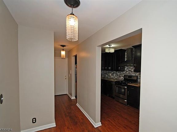 5th image of 284 Claremont Ave #A2-104