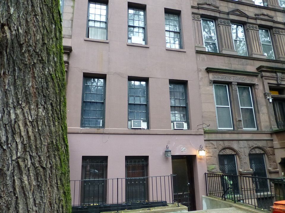 1st image of 26 W 95th St APT 8
