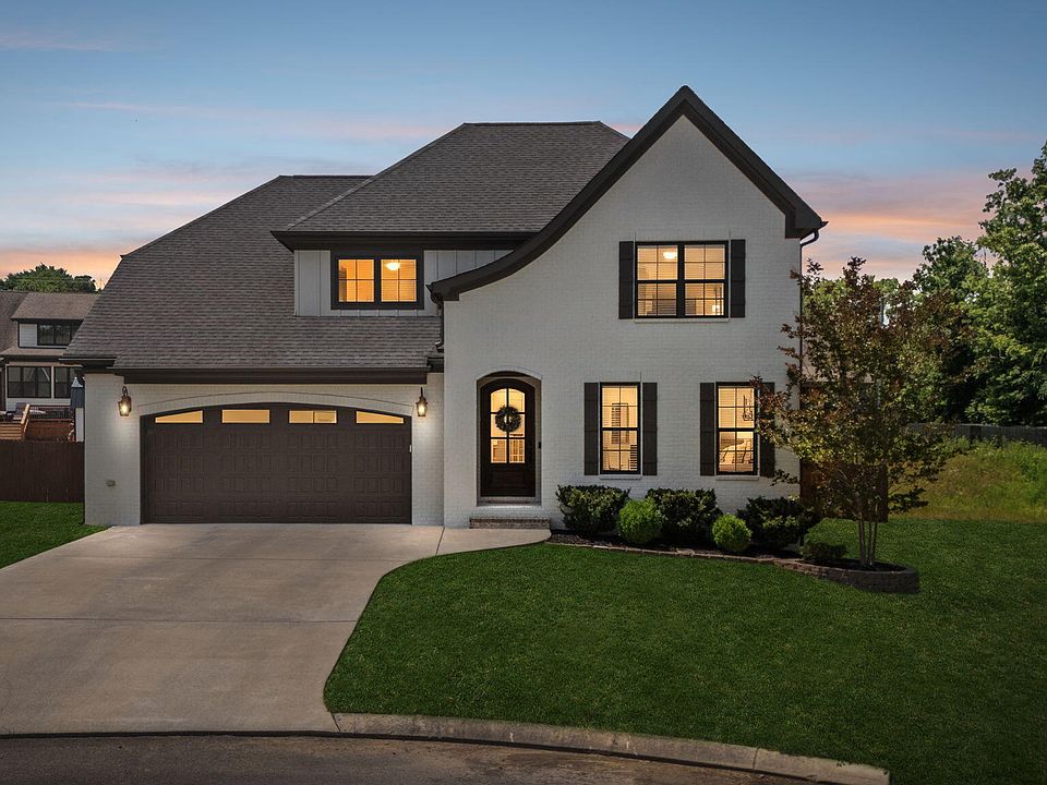 1st image of 2809 Ashwood Pl NW