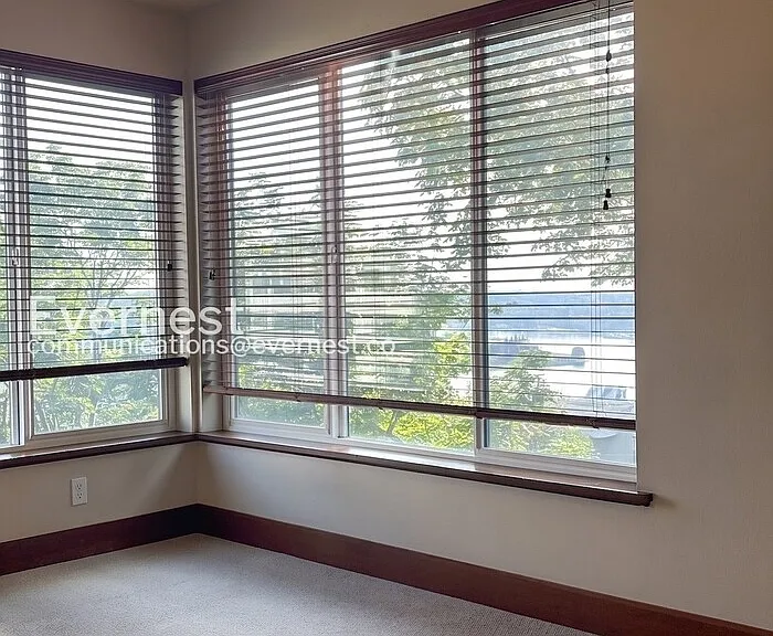 560 McGraw St — Photo 10