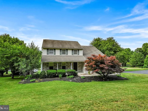 147 Hartz Store Rd, Mohnton, PA 19540