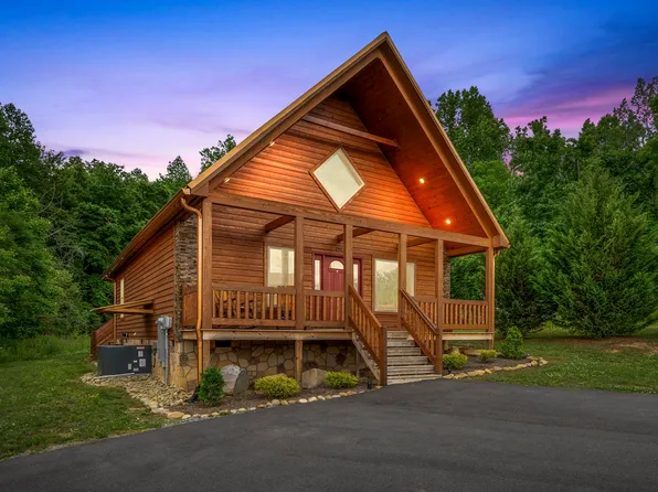 240 Forrest Loop Way, Gatlinburg, TN 37738