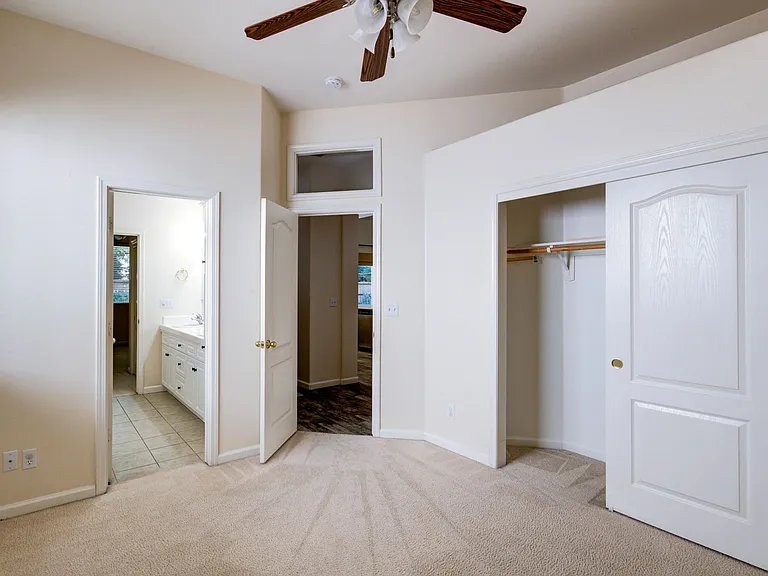 2418 Warner Ave — Photo 16