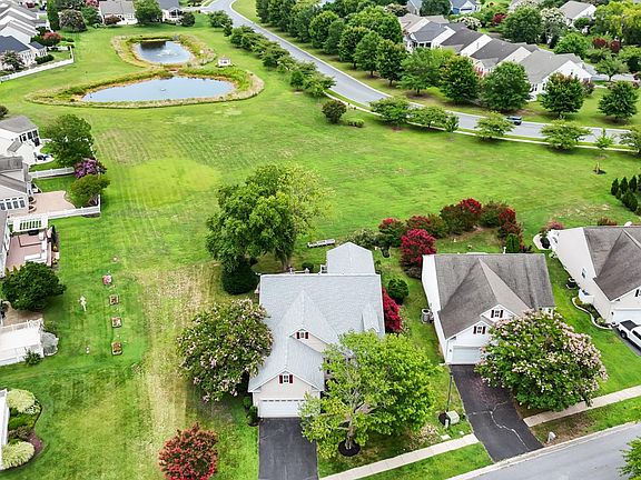 4th image of 8 Wauwinet Ct