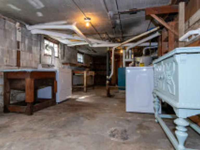 64 Newport St — Photo 14