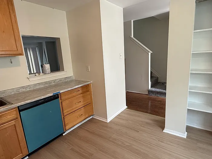 96 Courtland Woods Cir — Photo 4