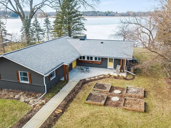 419 North Golden Cedar LANE, Summit, WI 53066