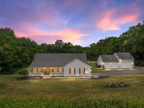9800 Wolfe Rd, Walkersville, MD 21793
