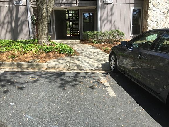 2nd image of 5001 Woodridge Way