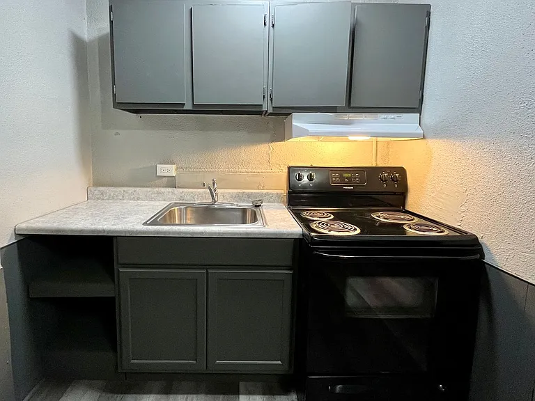 2205 Jones St — Photo 4