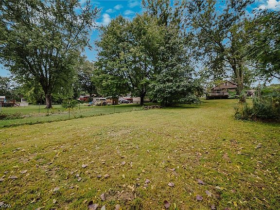 3rd image of 2821 Nesmith Lake Blvd