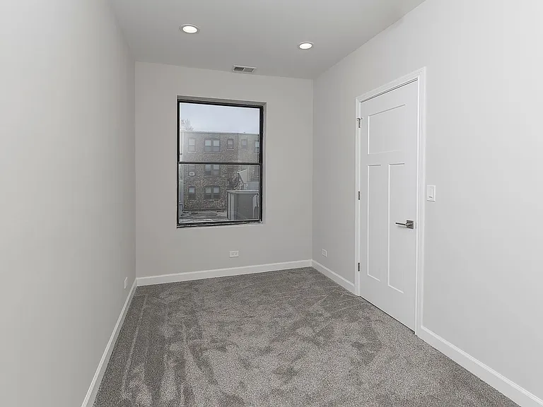 2901-11 N Clark St — Photo 14