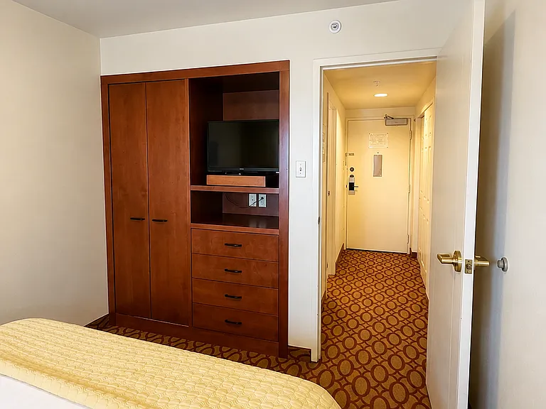 Fully-Furnished Units in Downtown Anchorage, AK | Anchorage Grand Apartments — Photo 15