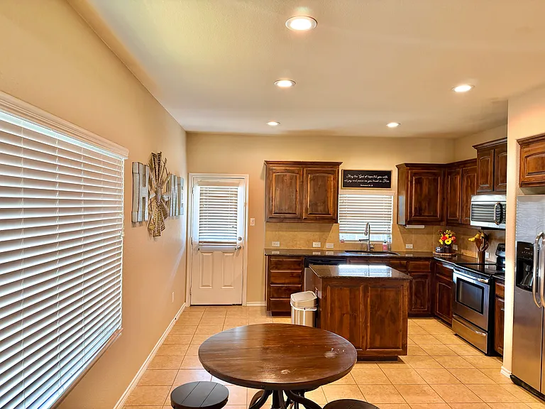 1068 Meadow Scape Dr — Photo 8