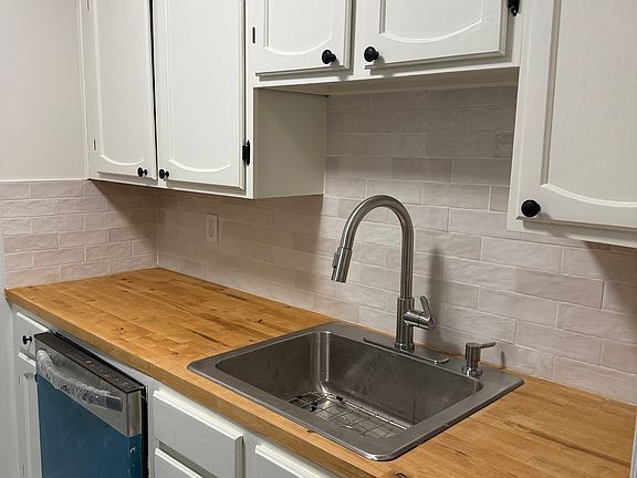 5th image of 120-16 S Willard St