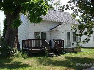 303 4th Ave SE, Wells, MN 56097