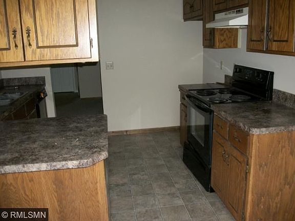 2nd image of 2332 Montana Ave E