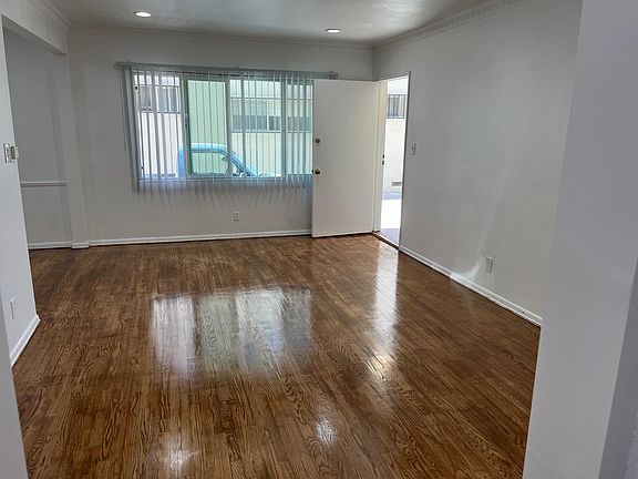 3rd image of 3125 S Durango Ave APT 3