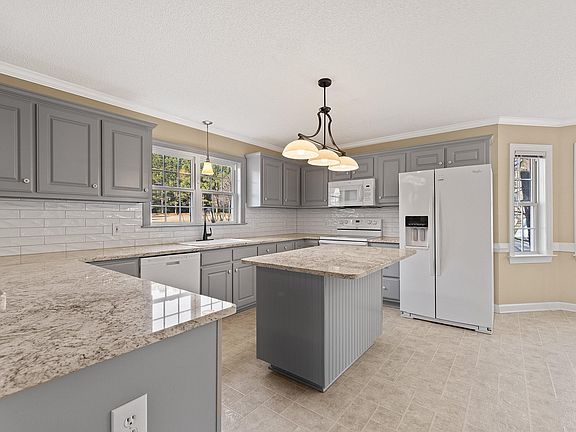5th image of 155 George Wilton Dr