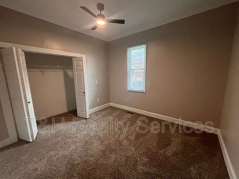 708 N Independence St — Photo 20