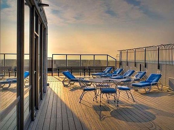 Upper Deck
