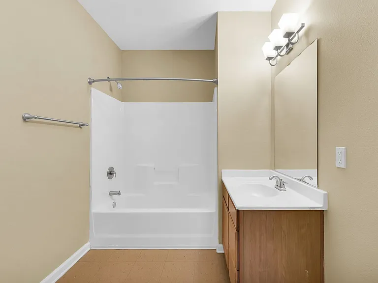 Copper View Apartments — Photo 67
