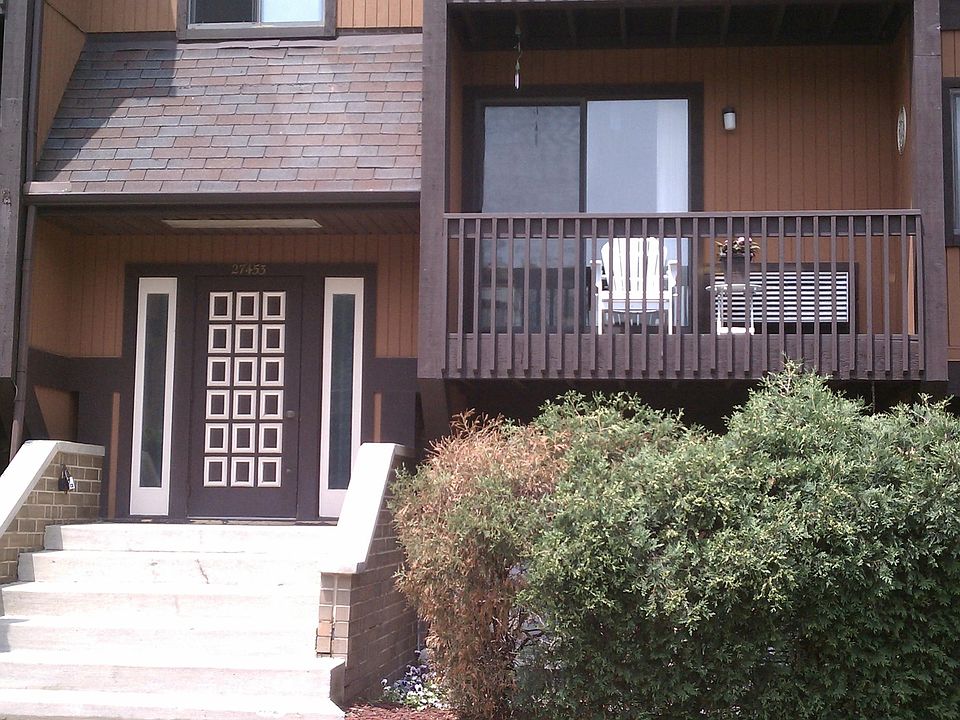 This is a picture of the front of the unit.  There has been 