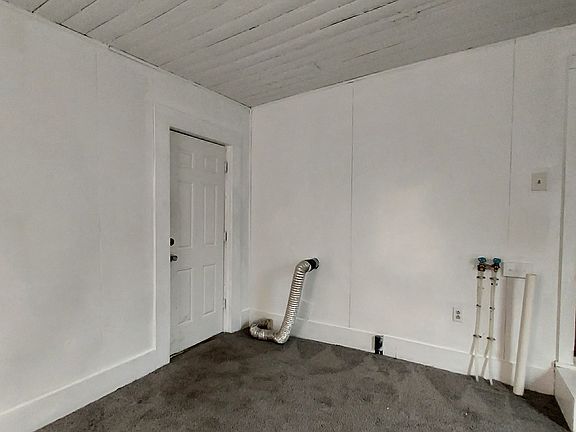4th image of 240 W Main St