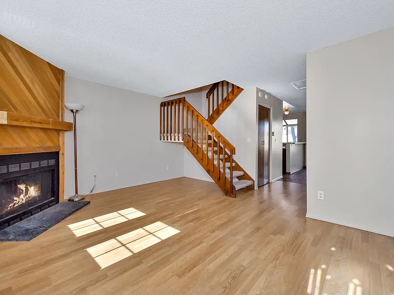 6615 Warbler Ln — Photo 1