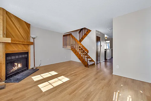 6615 Warbler Ln Photo 1