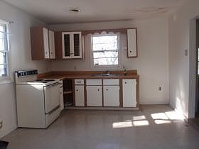 2nd image of 583 Wylie Miller Rd
