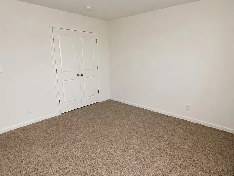 2932 Poinciana Dr — Photo 10